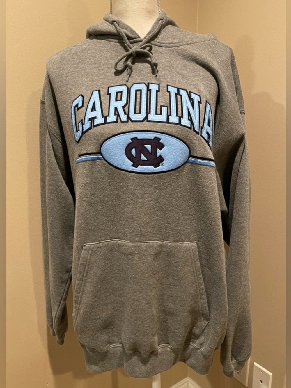 North Carolina Tar Heels Hoodie Pullover Varsity Athletics Cadre Size L Blue